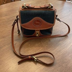 Vintage Dooney & Bourke Saddle Bag Pebbled Leather Crossbody Handbag Black & Tan